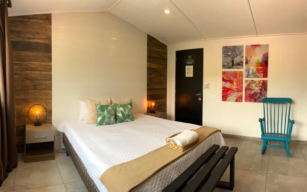 Hotel Boutique Valverde Santa Elena サンサルバドル エクステリア 写真