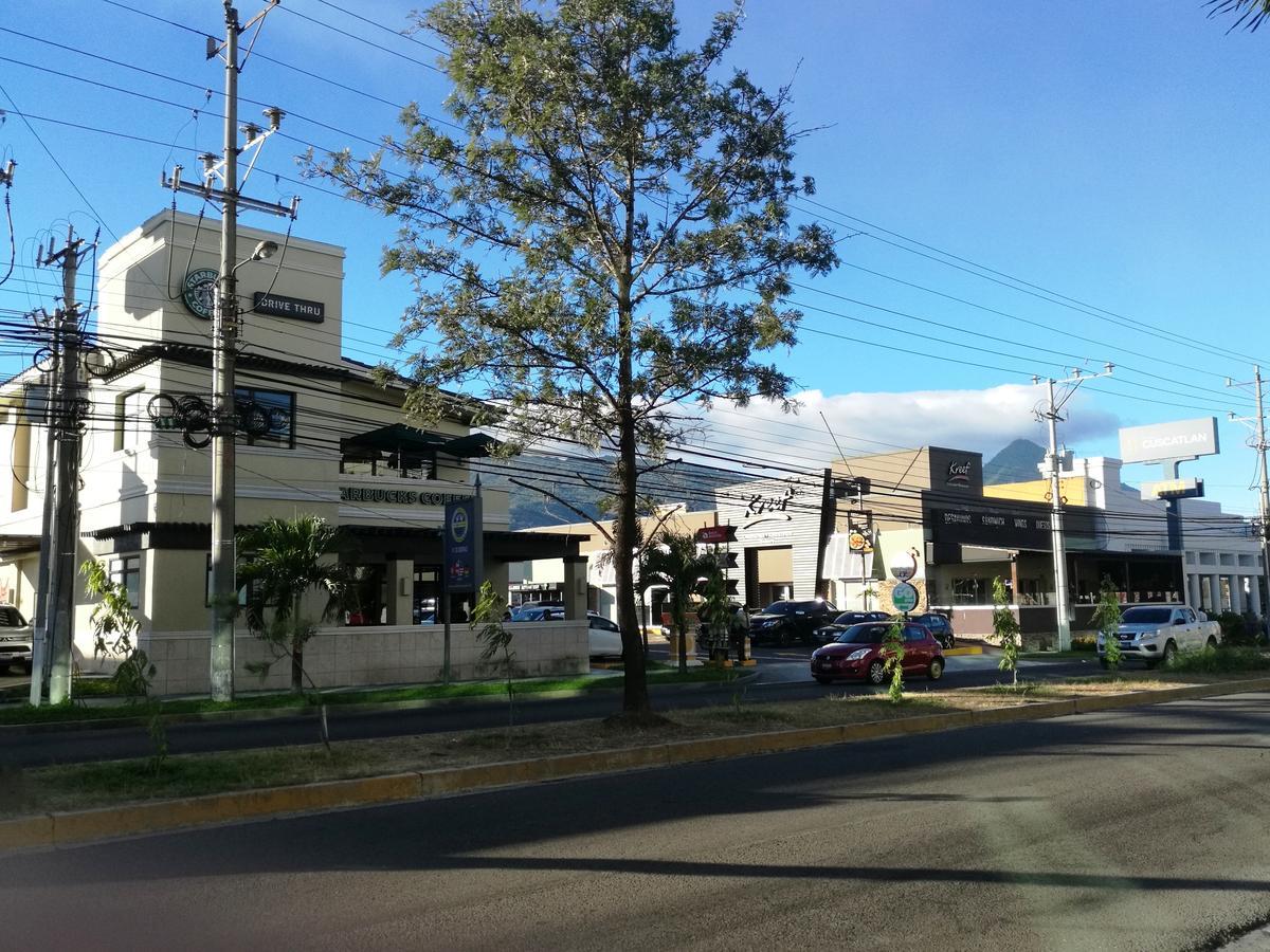 Hotel Boutique Valverde Santa Elena サンサルバドル エクステリア 写真