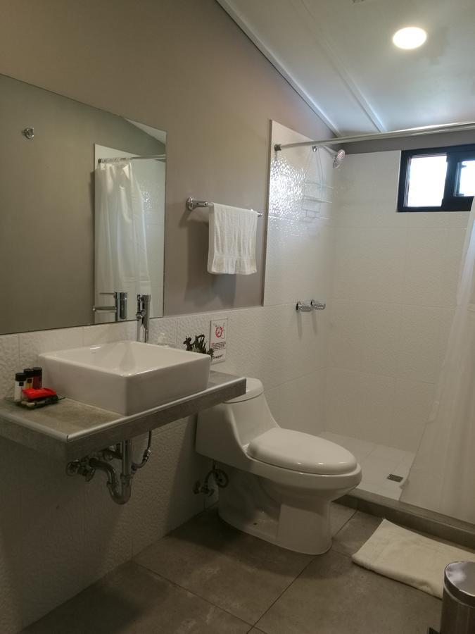 Hotel Boutique Valverde Santa Elena サンサルバドル エクステリア 写真